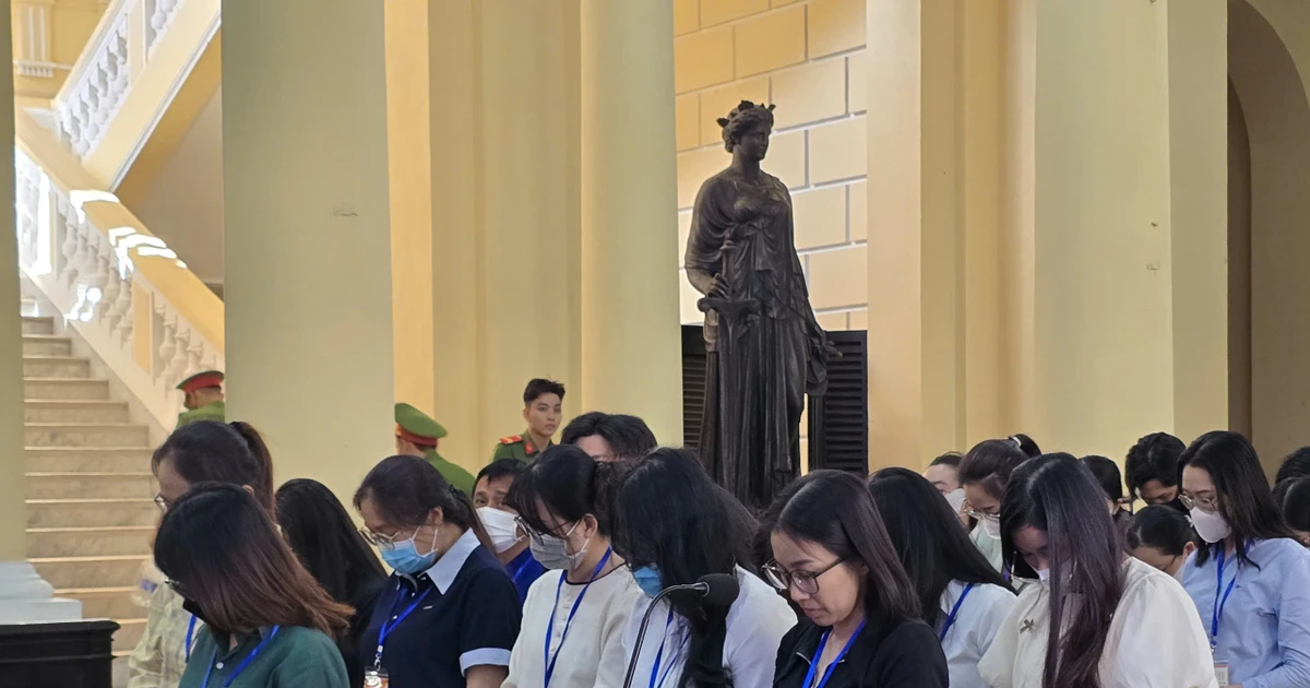 Tuyên án 100 bị cáo làm giả phiếu kiểm nghiệm kẹo Kera, sữa Hiup