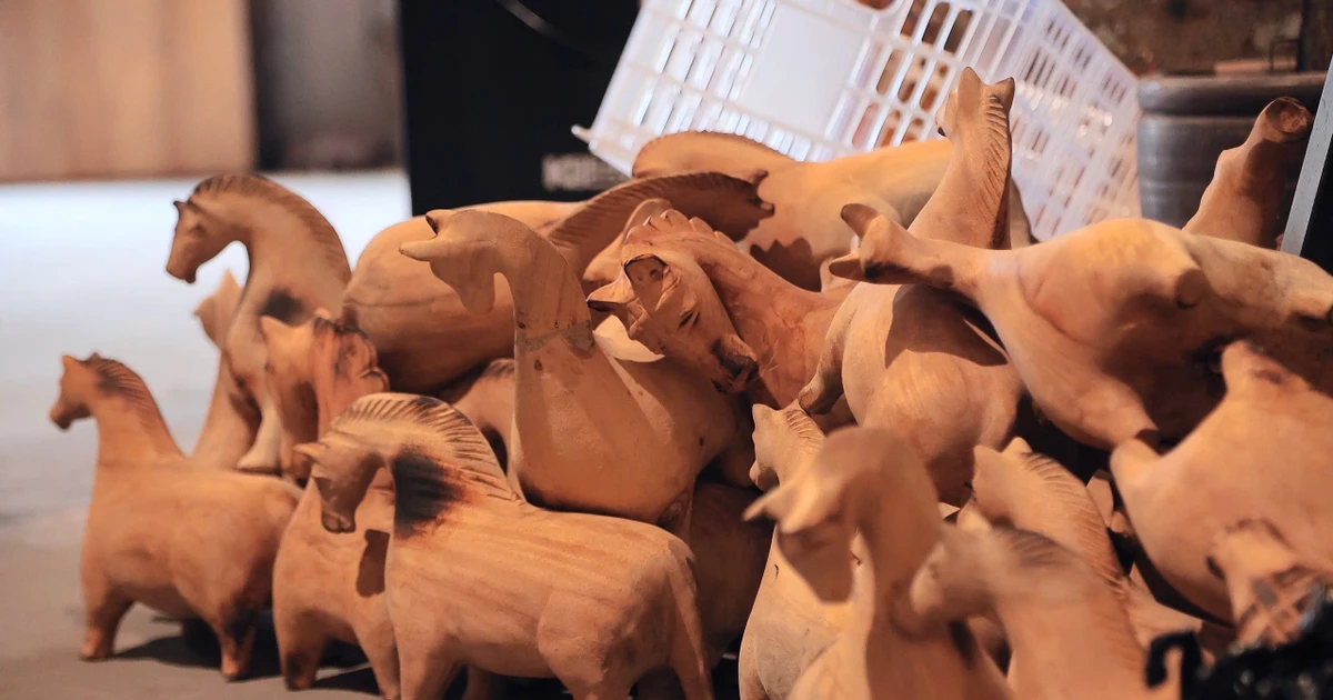 Chiêm ngưỡng bộ sưu tập ngựa sơn mài độc bản