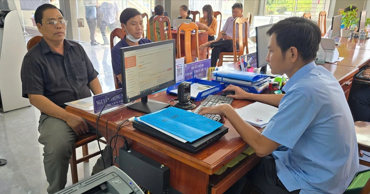 Cà Mau dự chi 43 tỷ đồng hỗ trợ cán bộ công tác tại trung tâm hành chính cấp xã