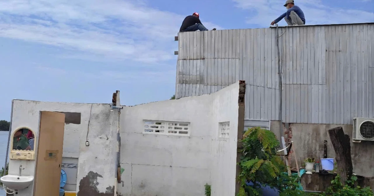 Sạt lở ở Cà Mau kéo sập 5 căn nhà