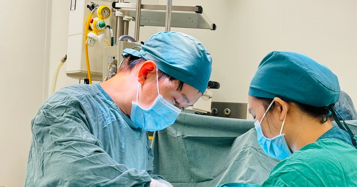 Bé 6 ngày tuổi bị vỡ ruột thừa, bác sĩ cảnh báo 'nóng'