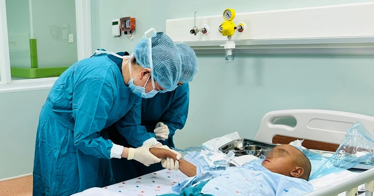 Ghép tế bào gốc tạo máu cứu trẻ bị suy tủy nặng