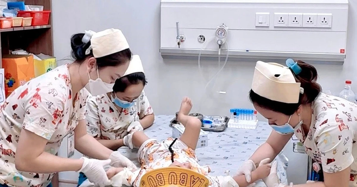 Bác sĩ cảnh báo 'bẫy tử thần' với trẻ nhỏ dịp Tết