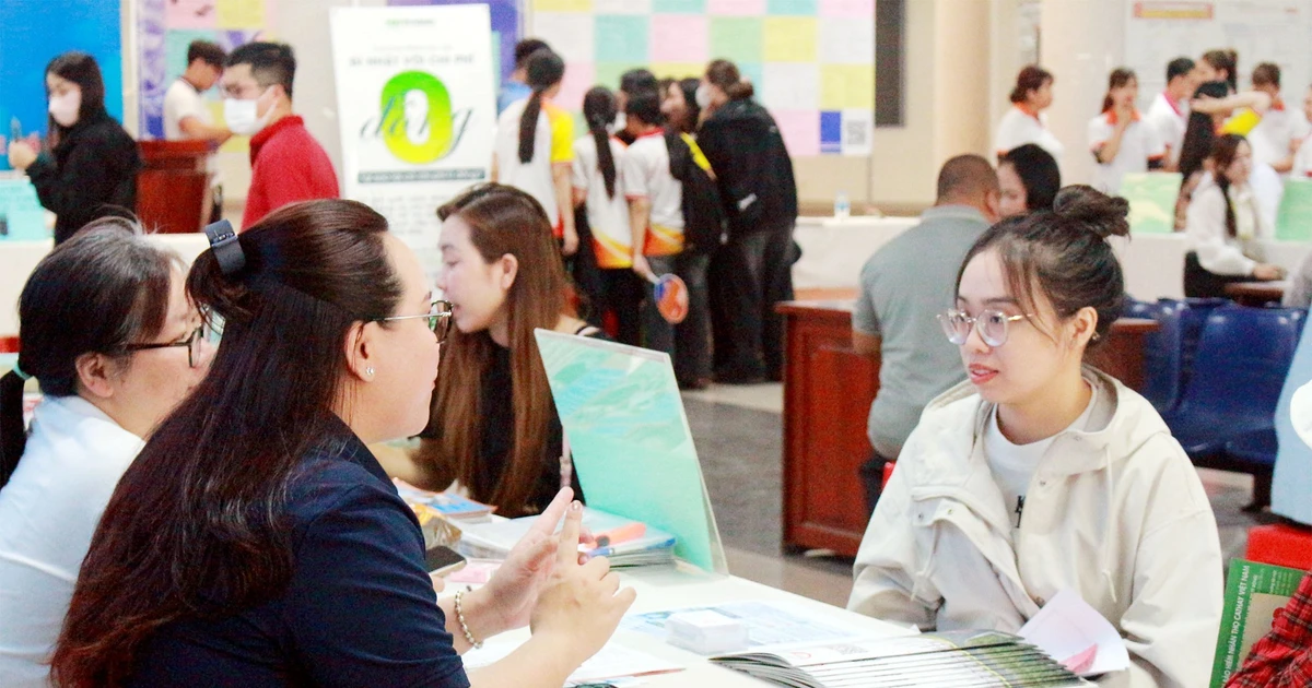 Lý do Sàn Giao dịch việc làm Quốc gia tại TPHCM 'ế khách'