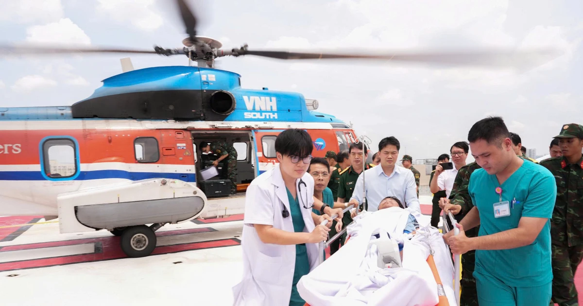 Kịp thời cấp cứu nhân viên y tế nhồi máu cơ tim trên biển