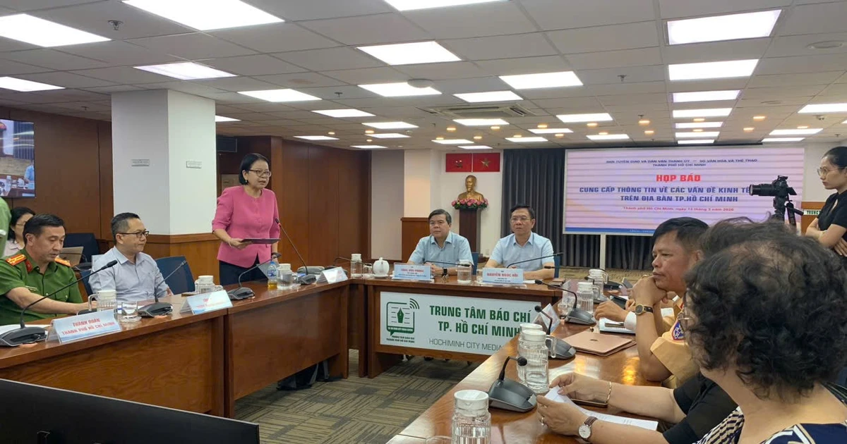 TPHCM chuyển đổi số toàn diện, thúc đẩy 'bình dân học vụ số'