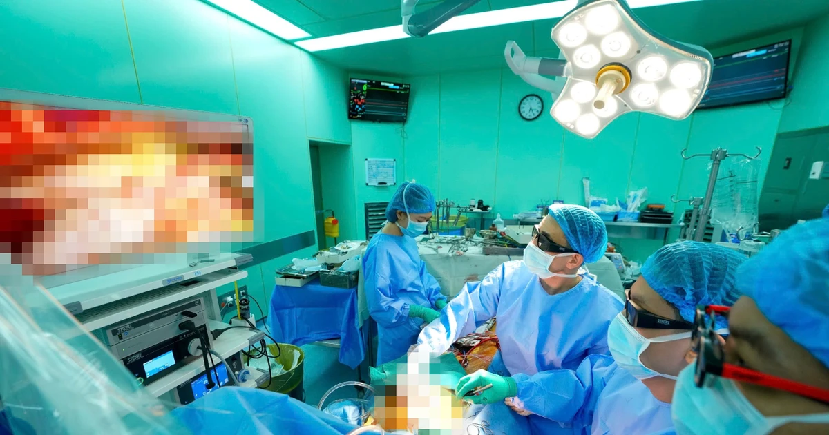 Lần đầu tại Việt Nam thay van tim, bắc cầu bằng nội soi 3D