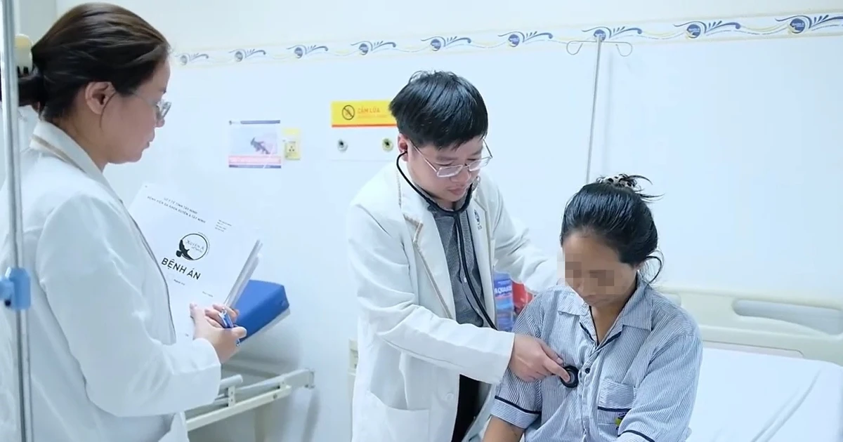 Mắc bệnh viêm mạch hiếm gặp, cô gái được chẩn đoán là viêm dạ dày