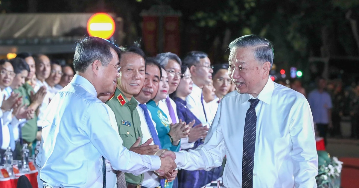Tổng Bí thư, Chủ tịch nước Tô Lâm dự cầu truyền hình 'Sao sáng dẫn đường'