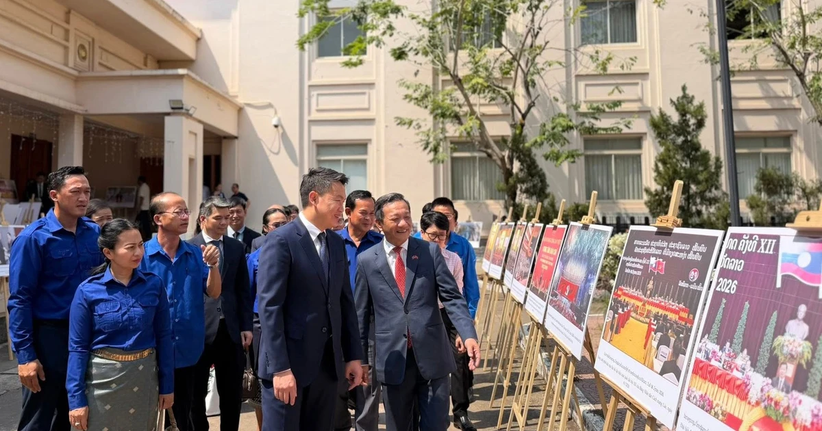 Màu xanh thanh niên Việt - Lào luôn sát cánh trên mọi chặng đường hợp tác