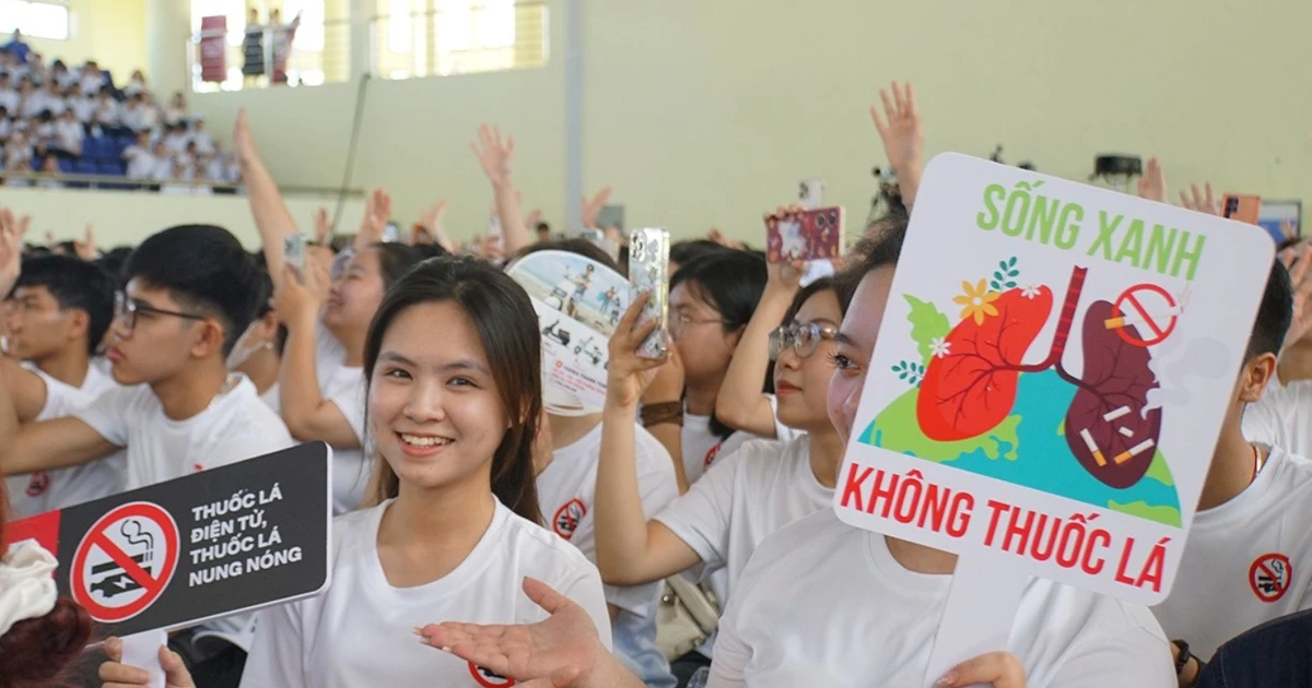 Vạch trần sự hấp dẫn giả tạo của thuốc lá thế hệ mới