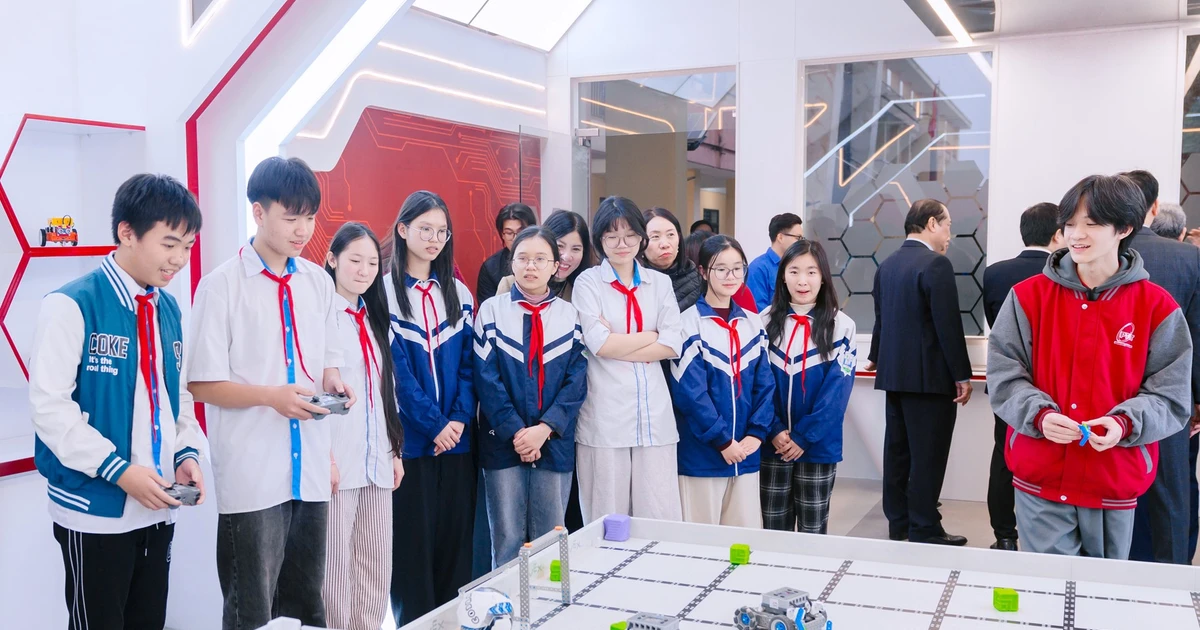 Nhiều công trình công nghệ của tuổi trẻ Hưng Yên mừng thành công Đại hội XIV của Đảng