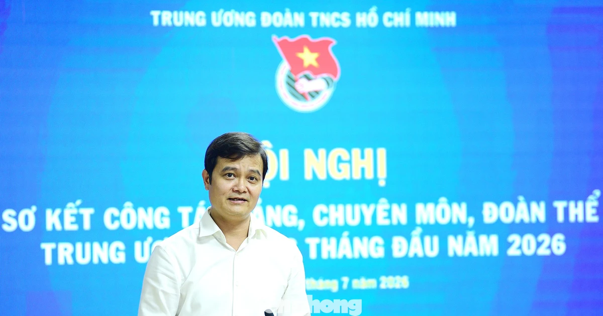 Nâng cao trách nhiệm nêu gương, quyết liệt đi đầu trong chuyển đổi số và ứng dụng AI