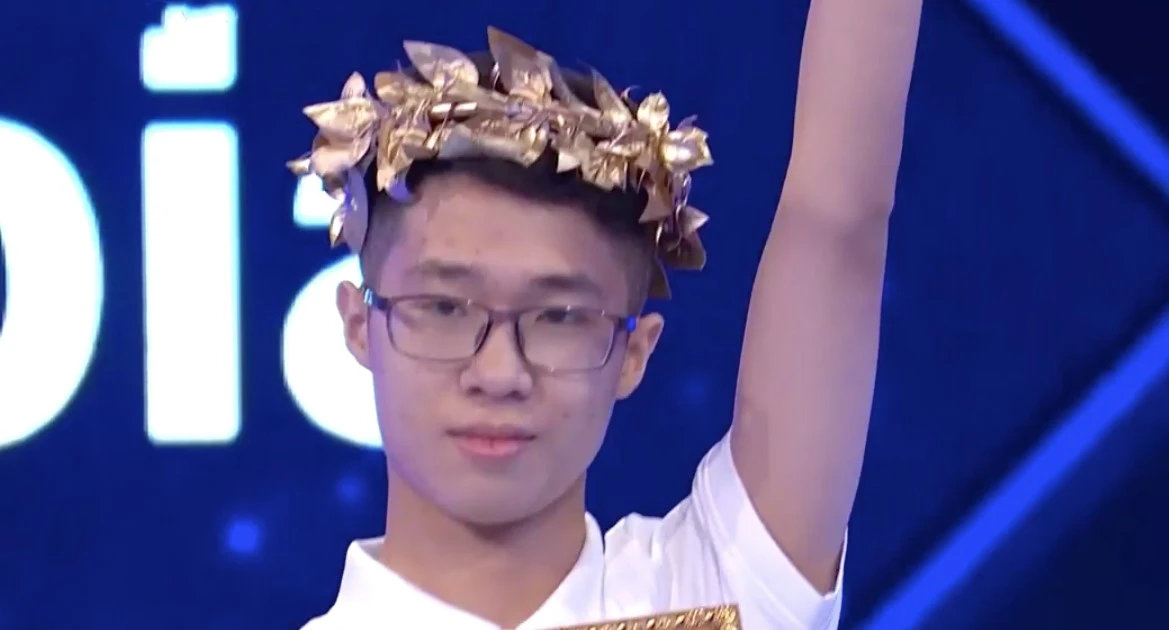 Nam sinh Hà Nội giành vòng nguyệt quế, vào thi quý Đường lên đỉnh Olympia
