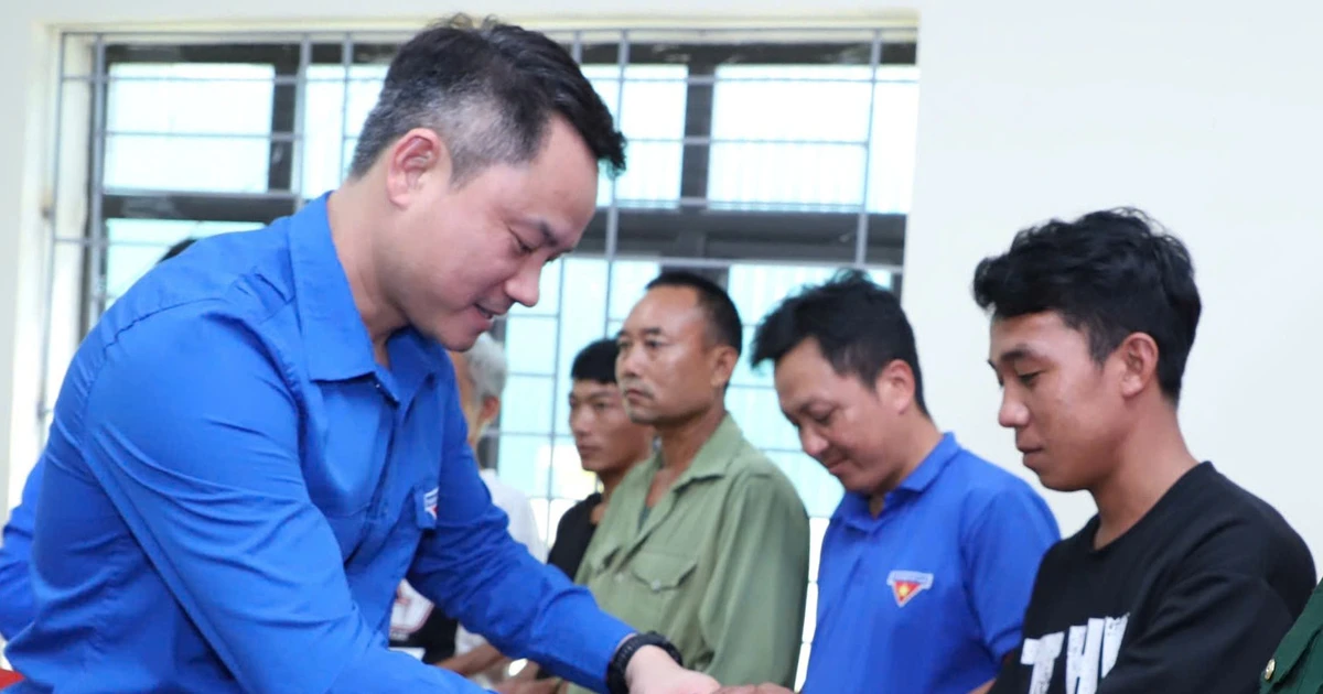 Khởi động Chặng 4 Hành trình 'Tôi yêu Tổ quốc tôi' từ xã cực Tây Tổ quốc