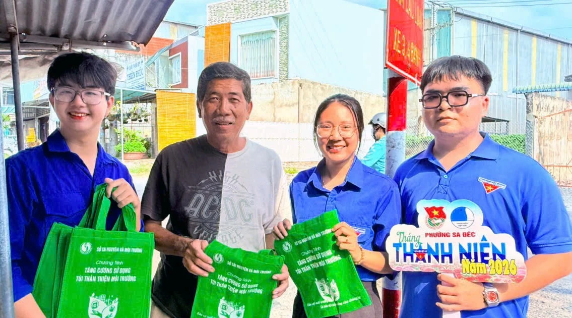 Ngày Chủ nhật xanh: Từ cải tạo cảnh quan môi trường đến chợ dân sinh không túi nilon