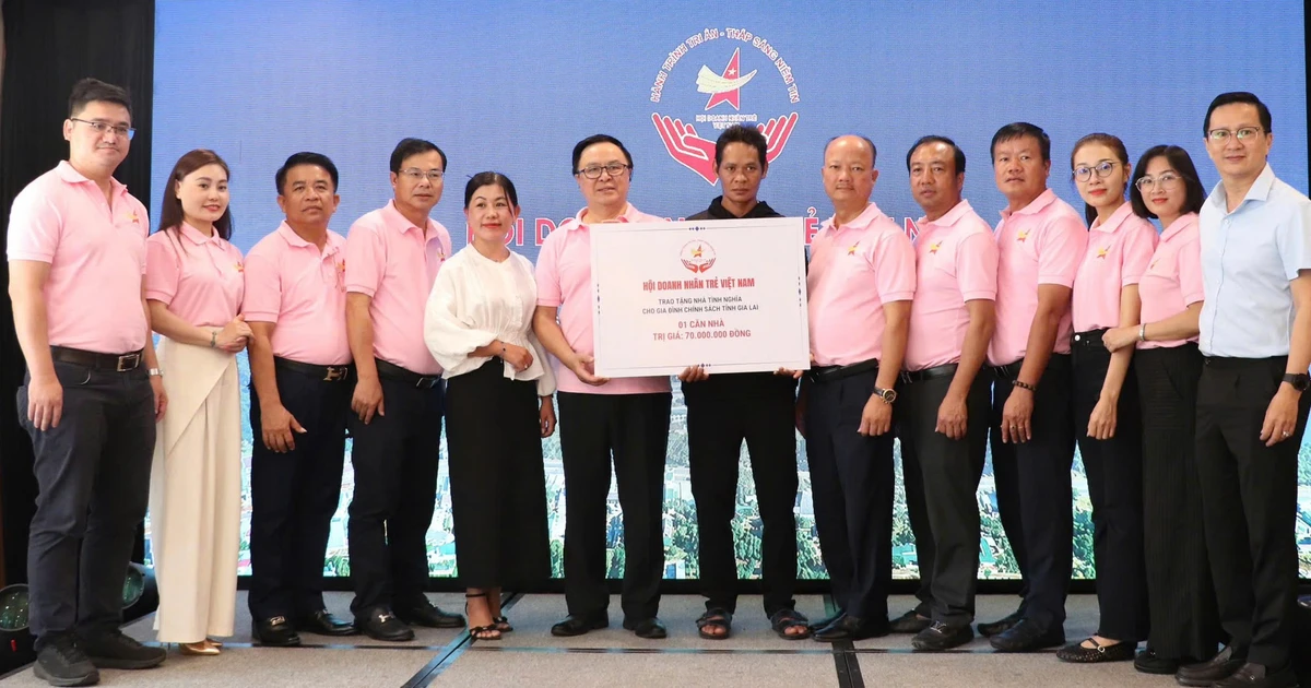 Hành trình tri ân, thắp sáng niềm tin hỗ trợ xây dựng nhiều nhà tình nghĩa