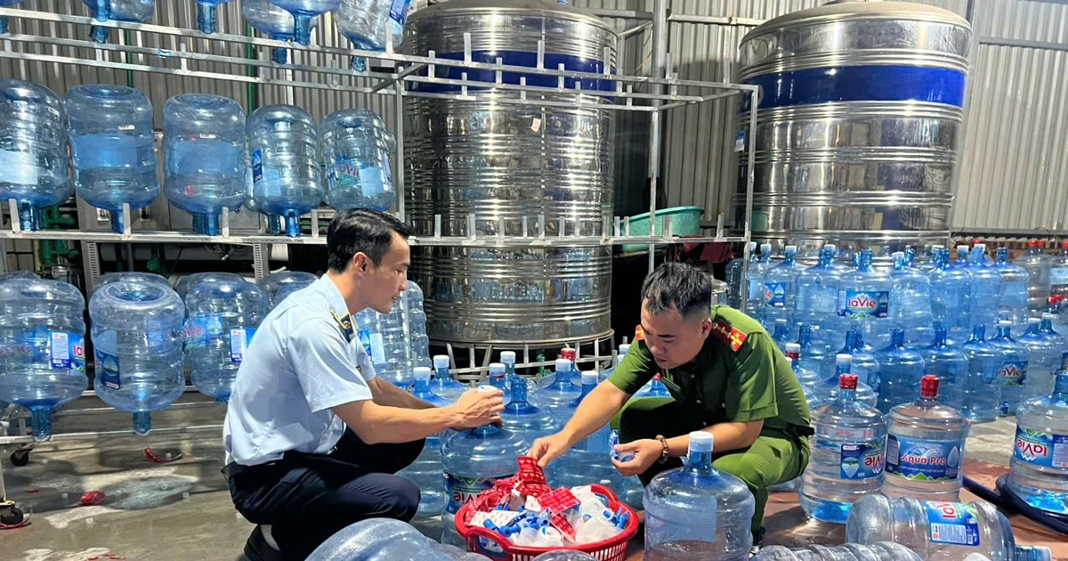 Nhóm đối tượng tung ra thị trường 20.000 bình nước Lavie giả trong vài tháng