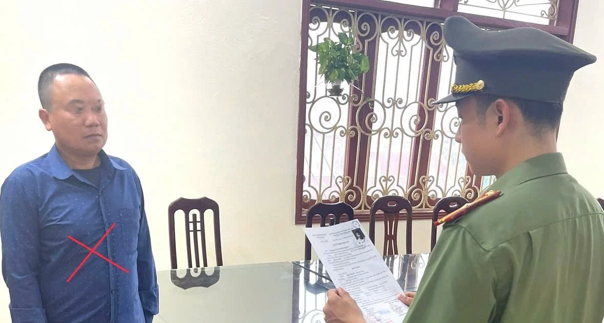 Đầu thú sau 9 năm lẩn trốn vì lừa 1 tỷ đồng ‘chạy việc’ vào biên chế