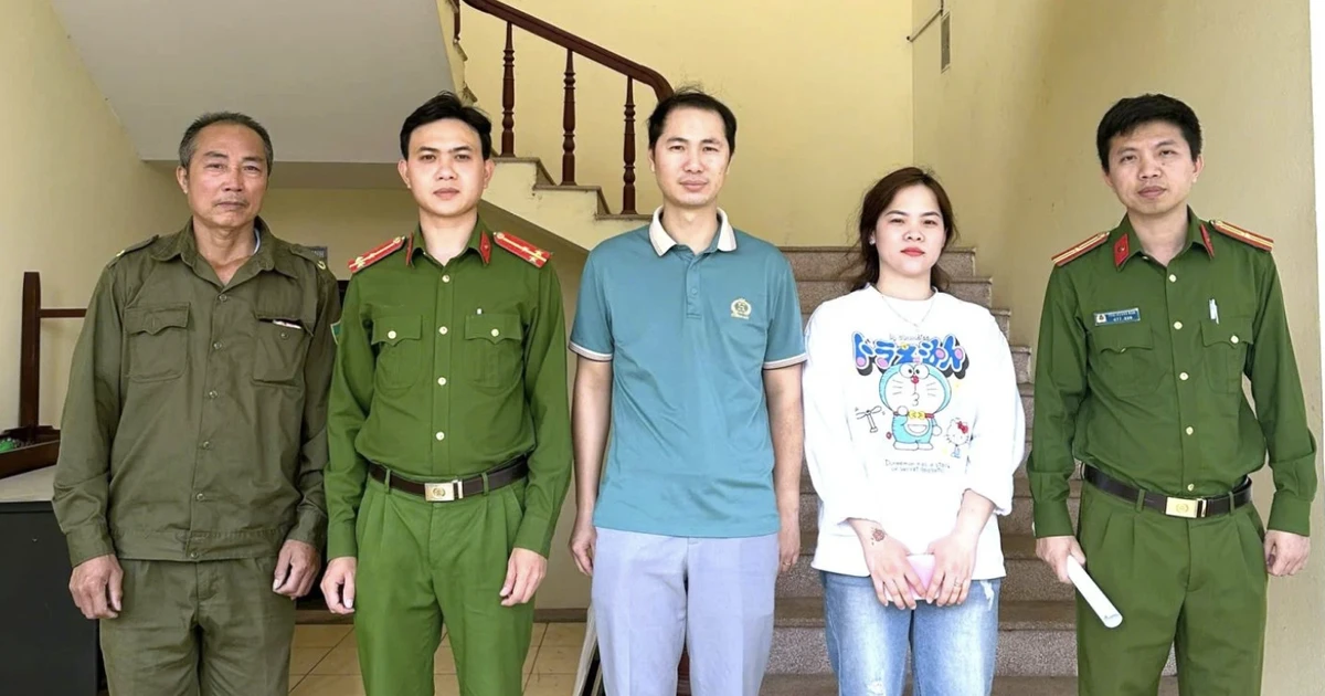 Tài khoản ngân hàng bất ngờ nhận gần 1 tỷ, người đàn ông lập tức báo công an