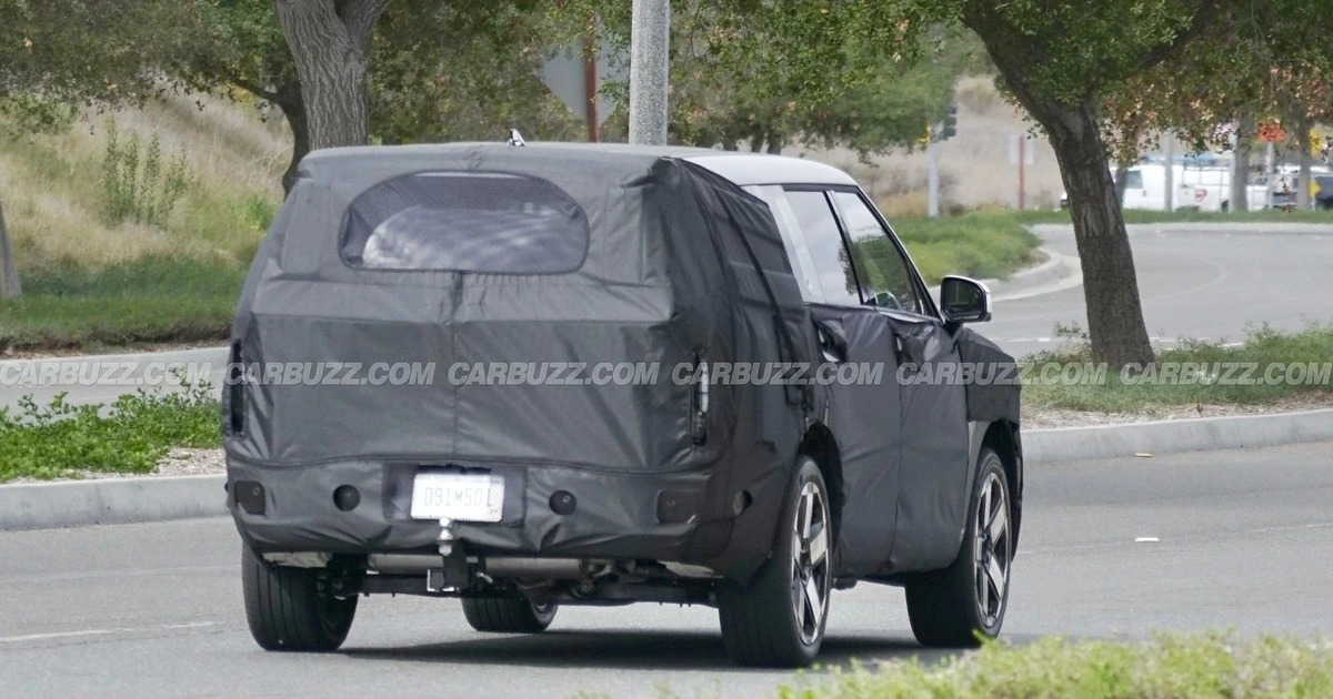 Hyundai Santa Fe thiết kế mới lộ ảnh chạy thử