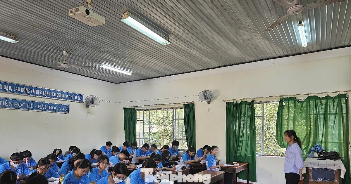 Vì sao xét thăng hạng giáo viên ở Đắk Lắk ‘tắc’ nhiều năm?