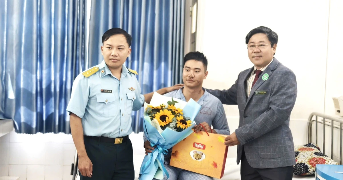 Thông tin về sức khỏe phi công nhảy dù trong vụ máy bay YAK-130 rơi ở Đắk Lắk