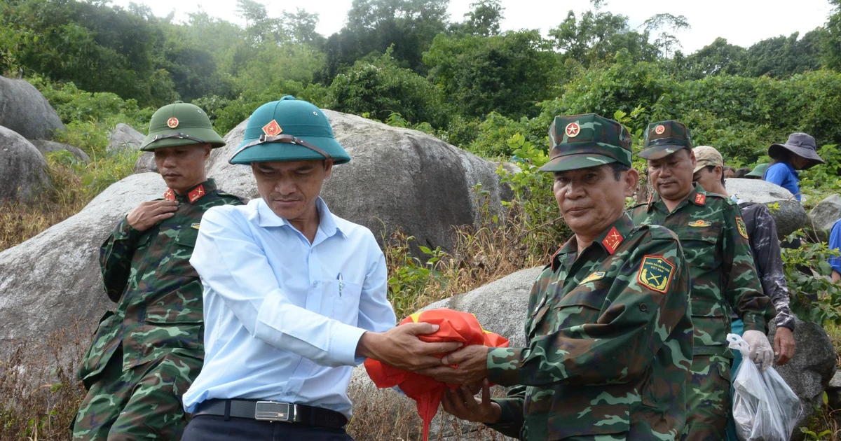 Bí mật trong hang đá sau 20 năm dẫn lối tìm thấy hài cốt liệt sĩ