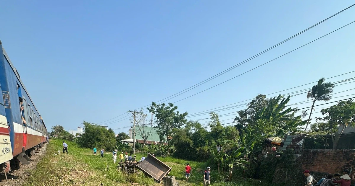 Va chạm tàu hỏa tại lối đi tự mở, ba ông cháu thương vong
