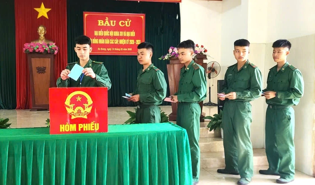 Đắk Lắk: Những lá phiếu nơi biên giới gửi trọn niềm tin của người lính