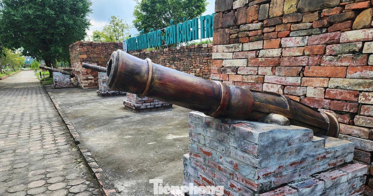 Tận thấy kho cổ vật hơn 600 tuổi ở tòa thành đá nổi tiếng xứ Thanh