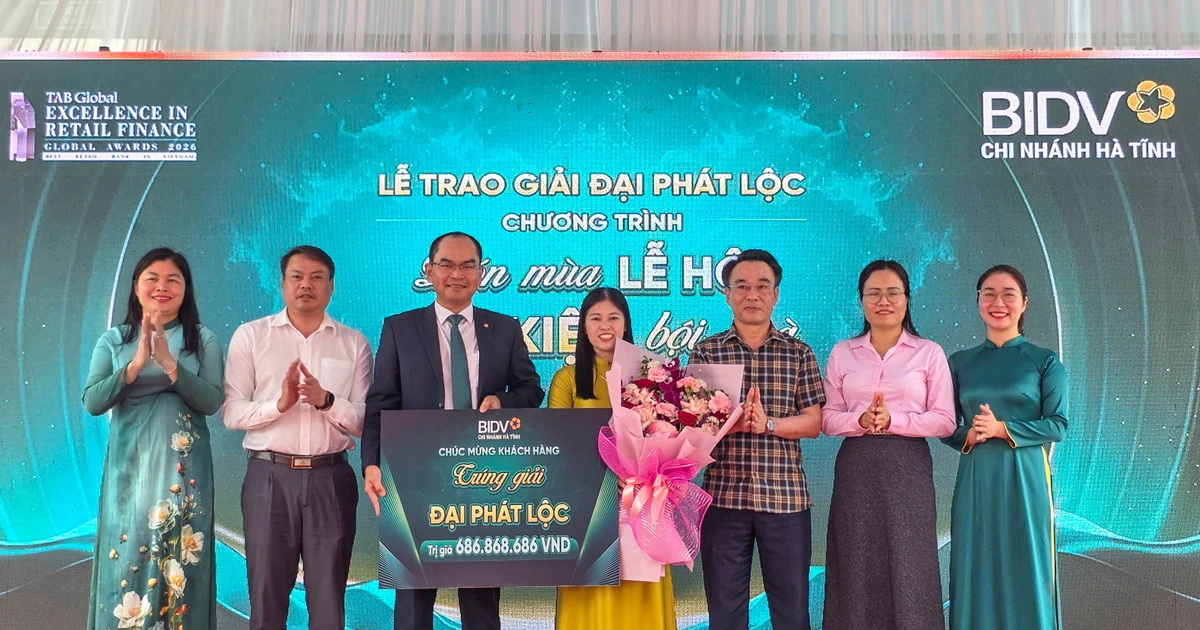 Người phụ nữ Hà Tĩnh gửi tiết kiệm bất ngờ trúng thưởng 686 triệu đồng