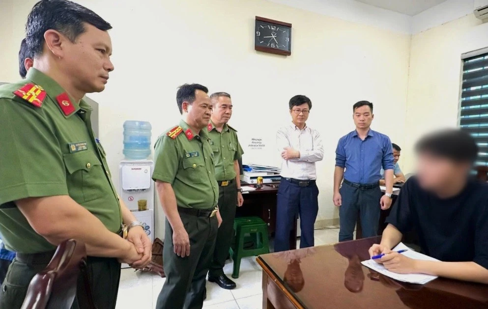 Nam sinh lớp 12 tạo mã độc cung cấp cho đường dây tội phạm công nghệ cao