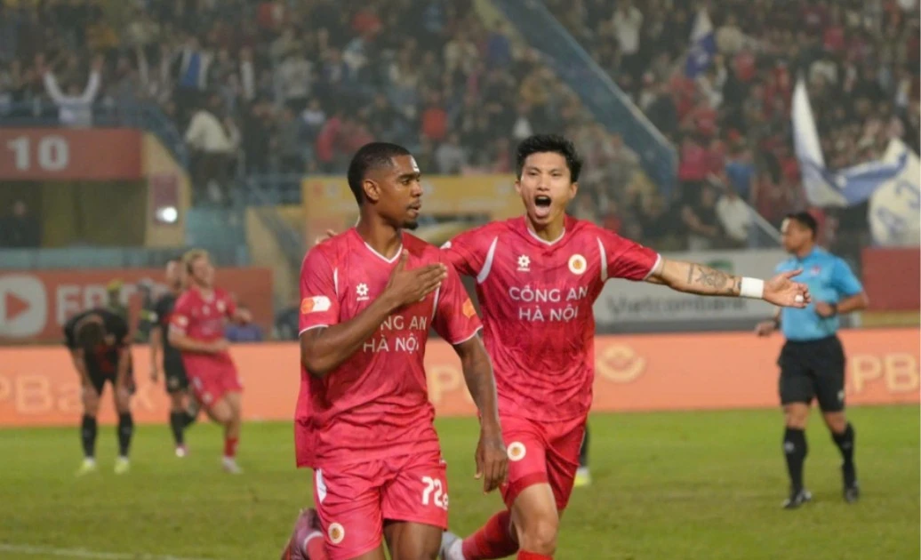 HIGHLIGHT: Công an Hà Nội ngược dòng nghẹt thở Ninh Bình bằng hat-trick của Alan