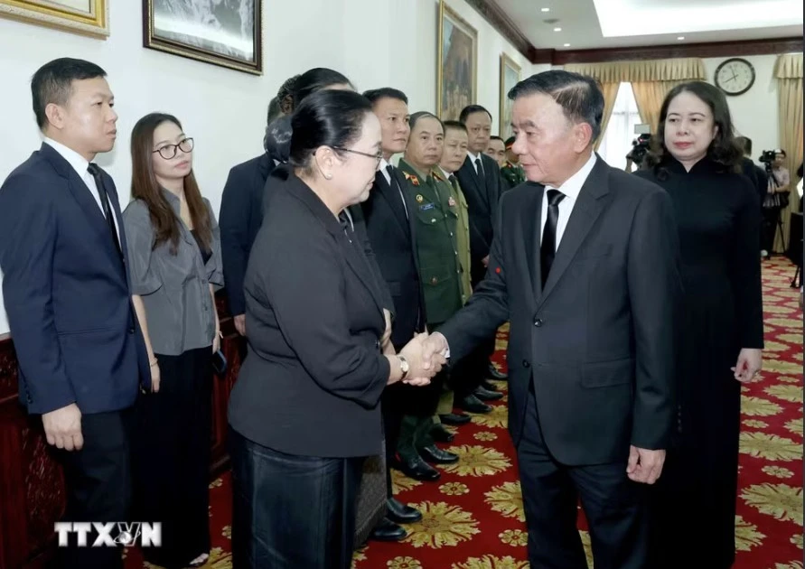 Thường trực Ban Bí thư Trần Cẩm Tú sẽ dự lễ truy điệu Chủ tịch Quốc hội Lào tại Vientiane