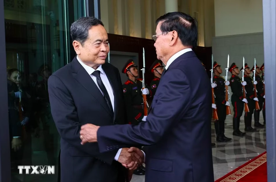 Chủ tịch Quốc hội Trần Thanh Mẫn chia buồn với lãnh đạo và gia quyến Chủ tịch Quốc hội Lào