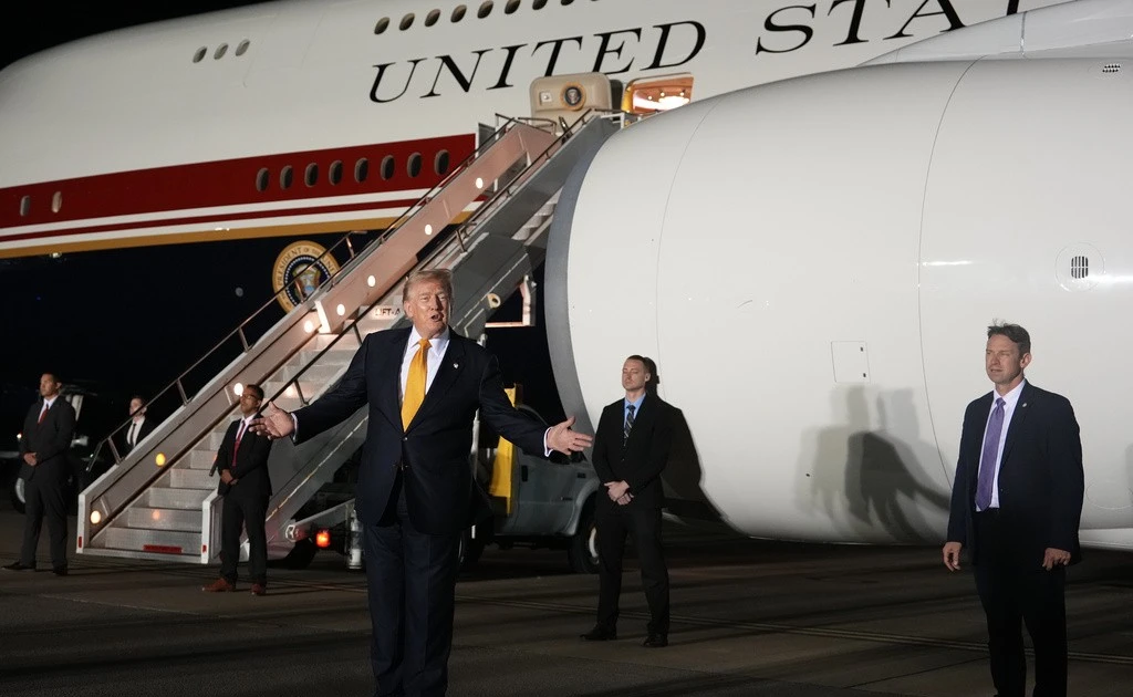 CIA nghi ngờ mối đe dọa trong vụ Tổng thống Trump bí mật đổi máy bay