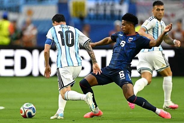 Trực tiếp Argentina vs Cape Verde 0-0 (H1): Không vào!!! Messi dứt điểm