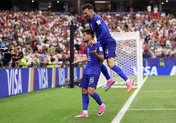 Trực tiếp Anh vs Croatia 2-1 (H1): Vào!!! Harry Kane ghi bàn
