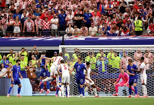 Trực tiếp Anh vs Croatia 2-2 (Hết H1): Vào!!! Croatia gỡ hoà