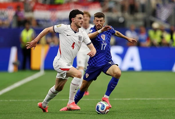 Trực tiếp Anh vs Croatia 1-1 (H1): Vào!!! Baturia ghi tuyệt phẩm
