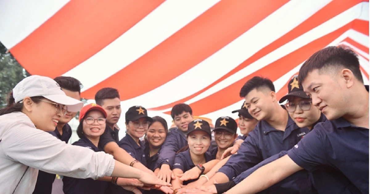 Khi kéo co trở thành ngày hội lớn của sinh viên và công nhân trẻ