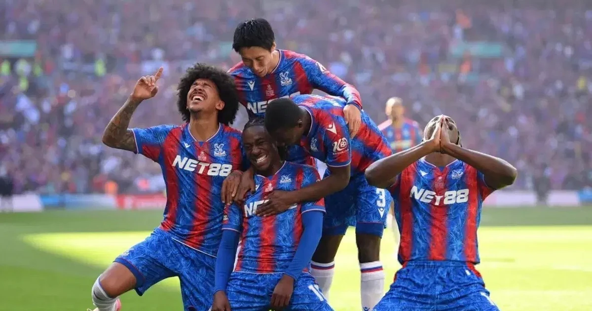 Đội bóng Anh bị UEFA giáng 'xuống hạng' vì vi phạm quy định liên quan đến quyền sở hữu CLB