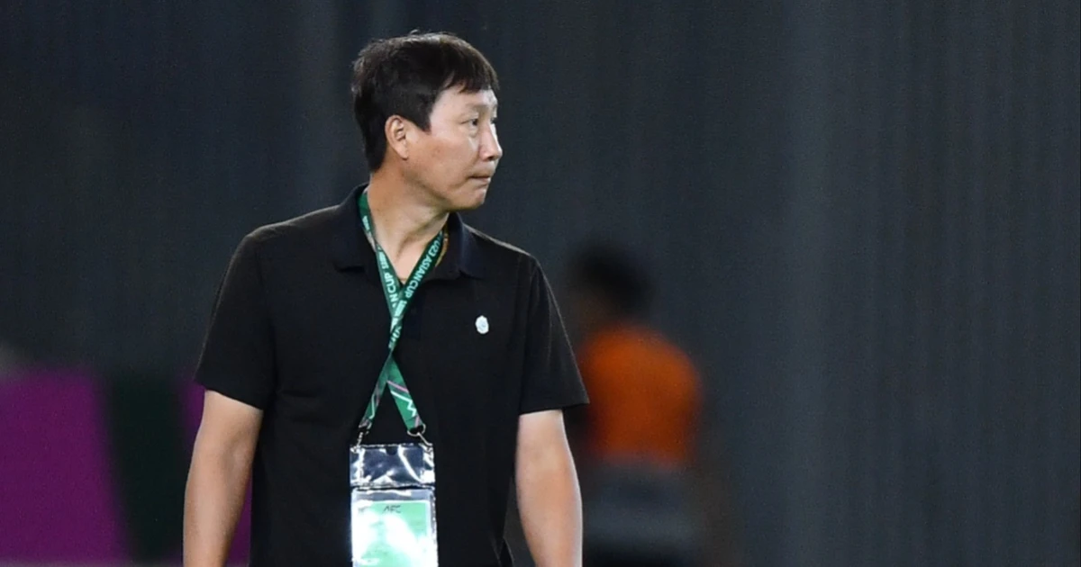 Lời xin lỗi của HLV Kim Sang-sik và những lý giải về thất bại