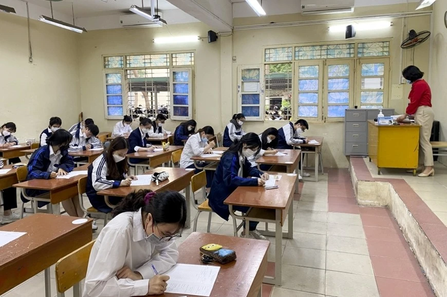Điểm khảo sát lớp 12 ở Hà Nội: Toán vẫn là thách thức lớn, Địa lý có điểm thấp nhất