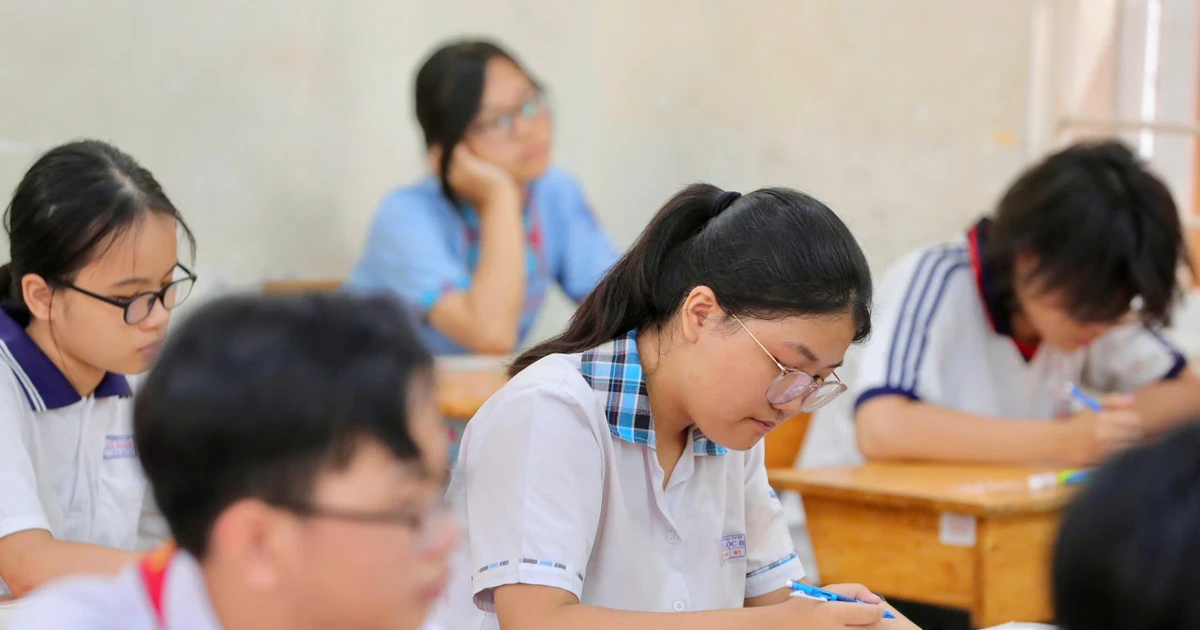 Học sinh Hà Nội tra cứu điểm thi lớp 10 ở đâu? Những mốc thời gian cần lưu ý