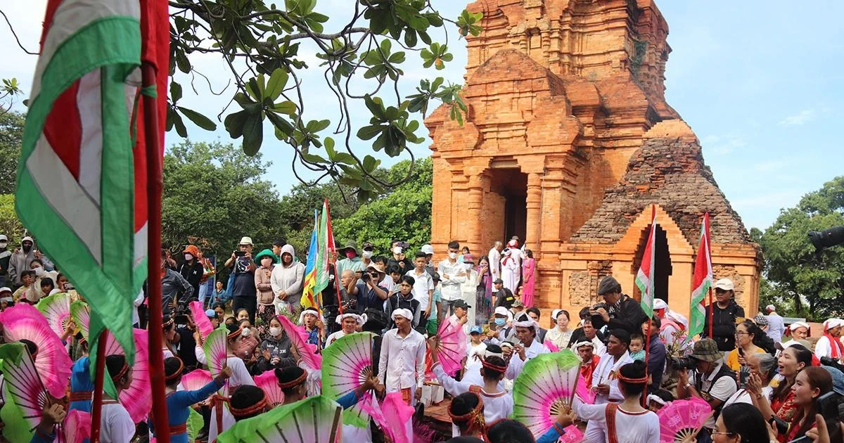 Ngày Văn hóa Việt Nam 24/11 từ năm 2026 rơi vào thứ mấy, có được nghỉ dài ngày?