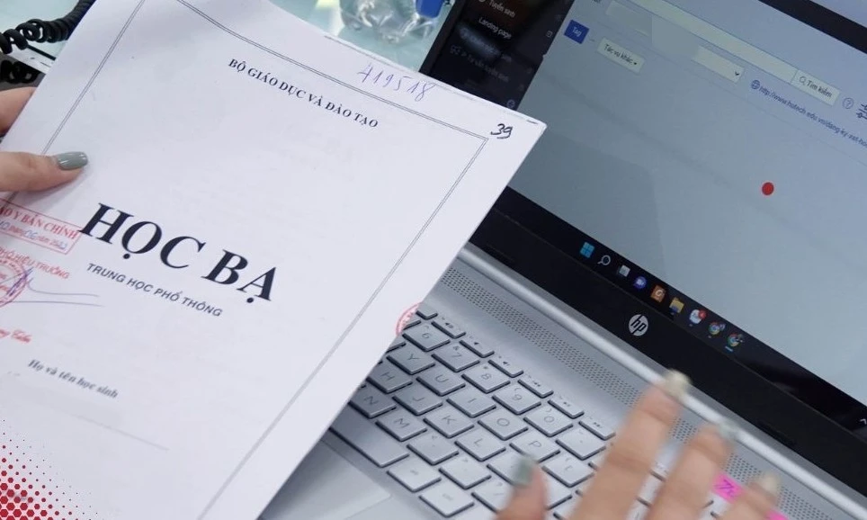 Tuyển sinh ĐH 2026: Tranh cãi về áp sàn 16 điểm với phương thức xét tuyển học bạ