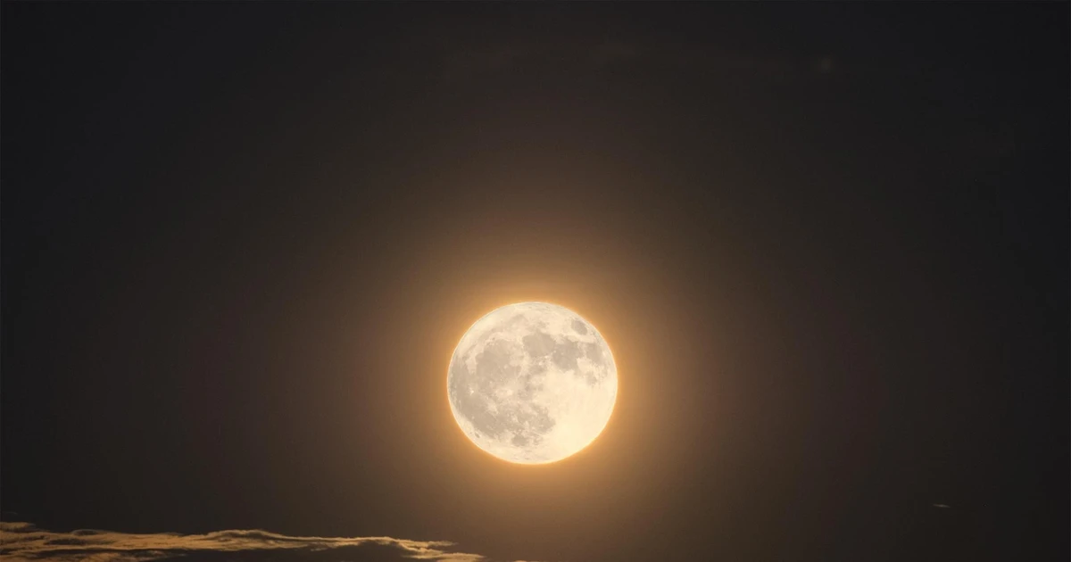 Tháng 5 có “Trăng đôi” hiếm gặp: Vì sao vừa có Trăng tròn lại thêm “Trăng xanh”?