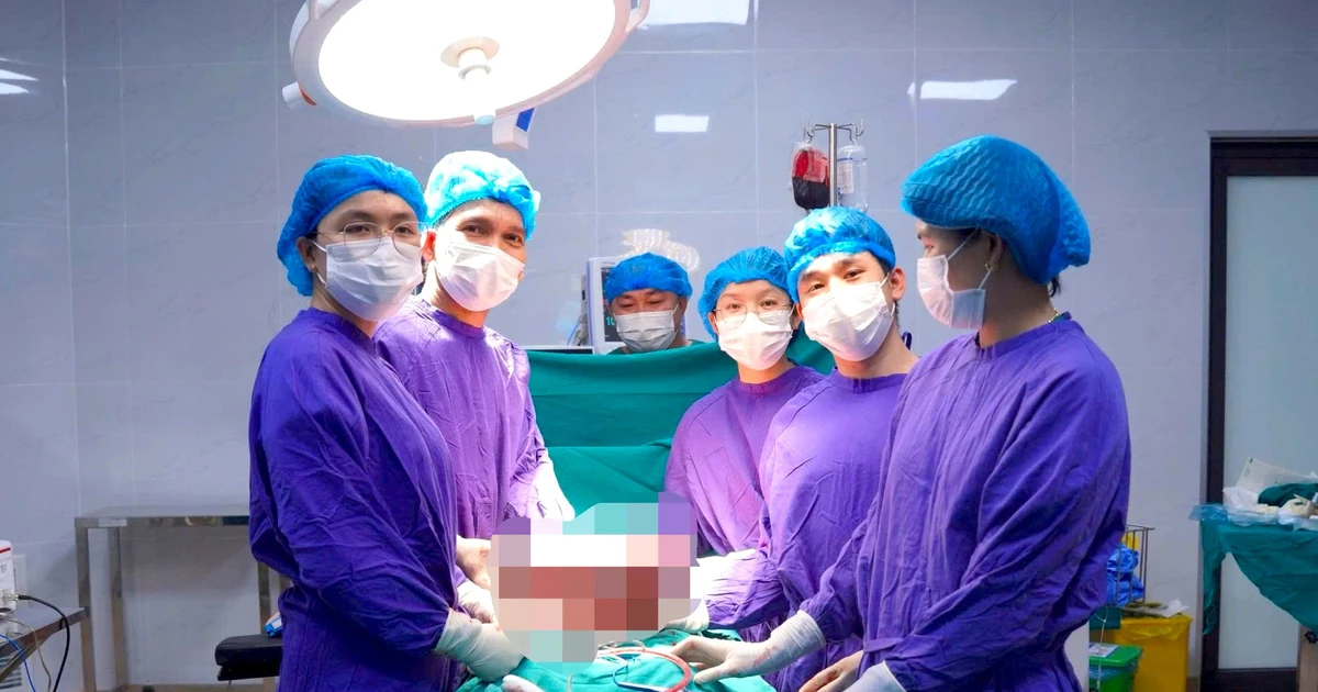 Lá lách khổng lồ 3,5kg 'rút' máu của người phụ nữ suốt nhiều năm